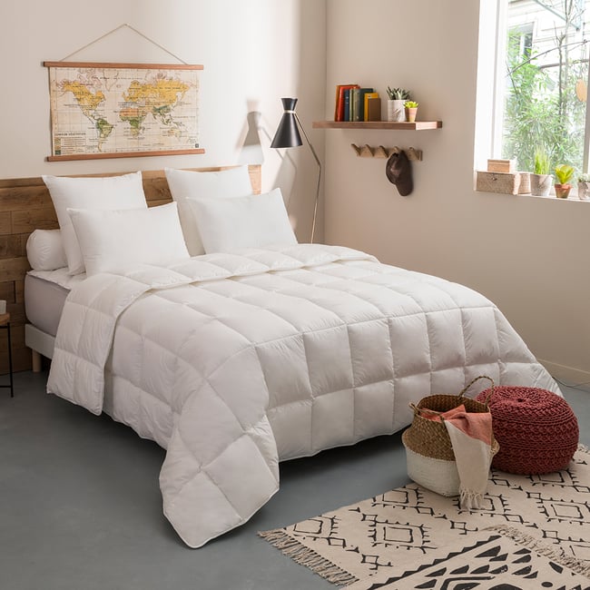 Couette Toucher Duvet Chaude Couleur blanc <span itemprop=