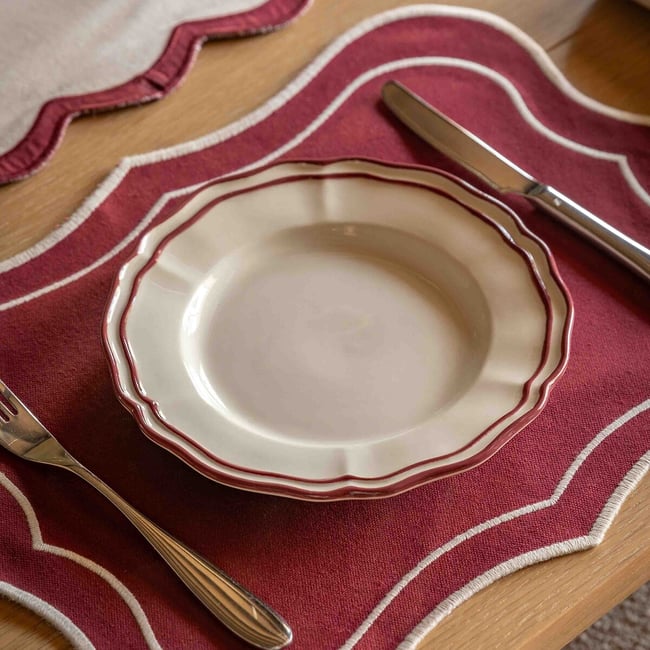 Set of 4 Heritage Scallop Dessert Plates, cream, ÉDITÉ