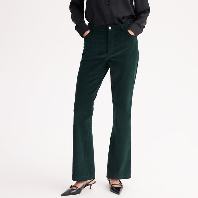 Pantalon bootcut en velours côtelé  vert cèdre <span itemprop=