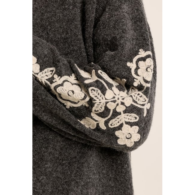 Pull en maille, broderies florales ash dark grey <span itemprop=