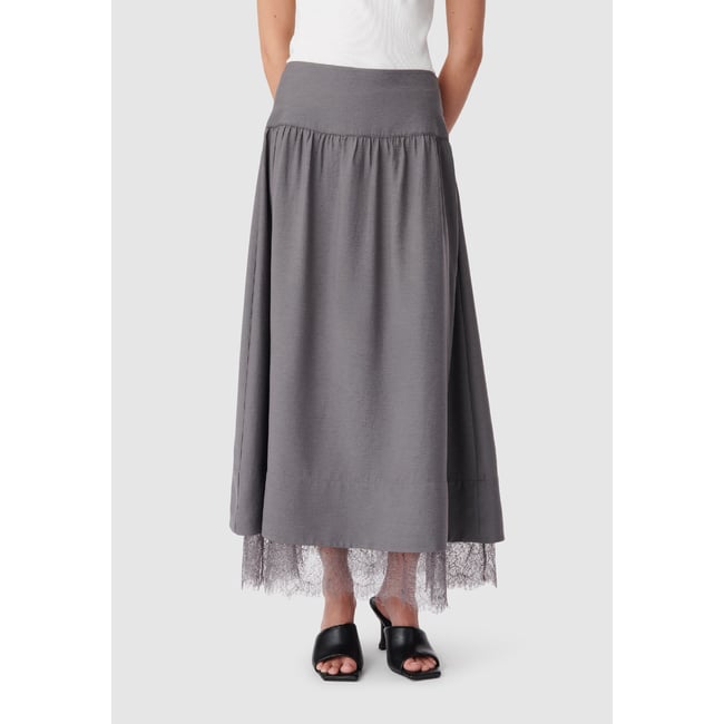 Jupe longue bordée dentelle gris foncé <span itemprop=