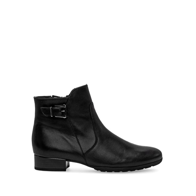 Bottines en cuir à talon décroché block noir lisse <span itemprop=