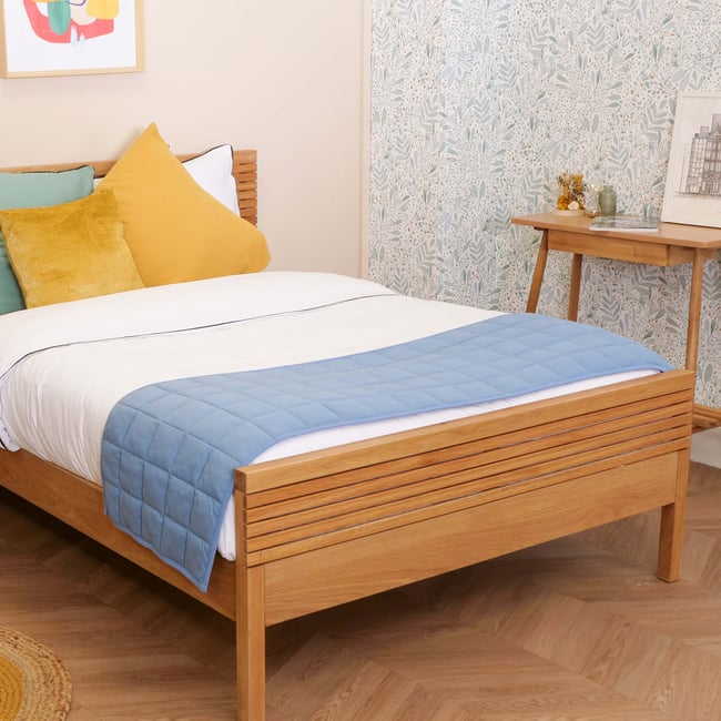 Chemin de lit bleu  clair <span itemprop=