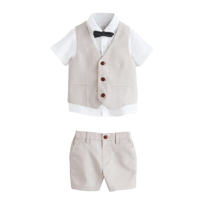 Chemise, gilet, short et nœud papillon naturel <span itemprop=