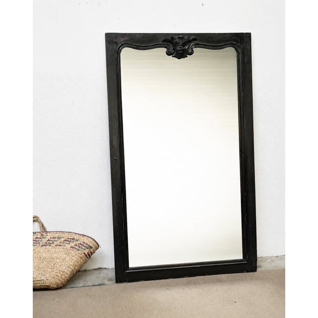 Grand miroir en bois ancien au fronton sculpté Georges N°1318 - Bon état Couleur noir <span itemprop=