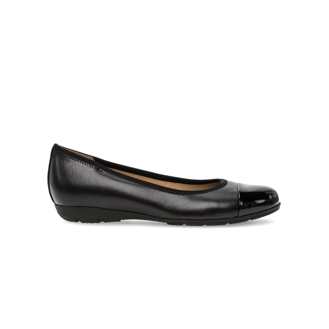 Ballerines en cuir à talon décroché noir <span itemprop=