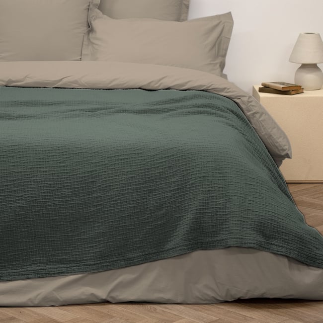 Couvre-lit pur coton lavé ZOA sauge <span itemprop=