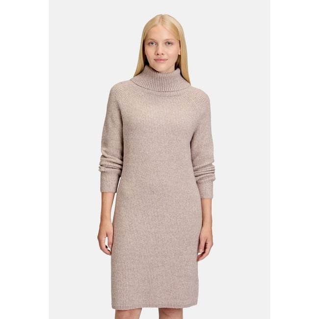 Robe-pull à col cheminée marron <span itemprop=