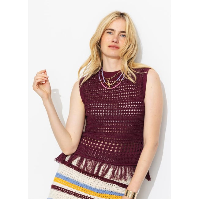 Pull en crochet sans manches bordeaux <span itemprop=