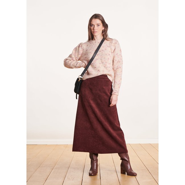 Jupe mi-longue évasée en velours marron <span itemprop=