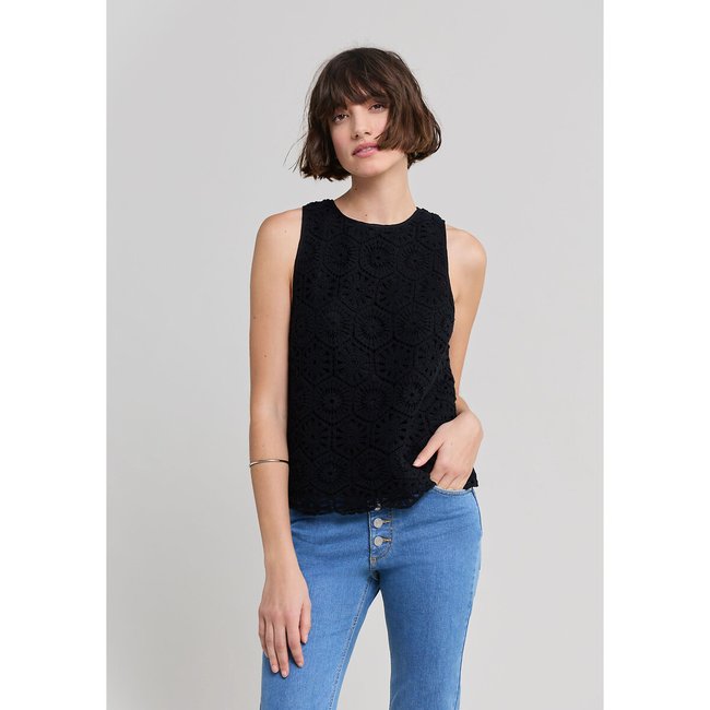 Top sans manches brodé noir <span itemprop=