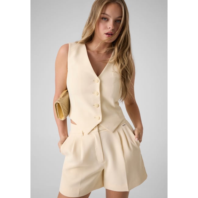 The Perfect Gilet beige <span itemprop=