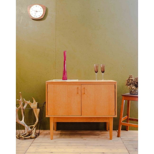 Buffet en chêne Gilbert N°1813 - Bon état Couleur bois clair <span itemprop=