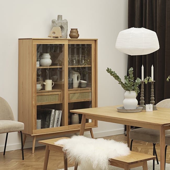 Meuble vitrine 2 portes 2 tiroirs - Bois et rotin - CAPRI Couleur naturel <span itemprop=
