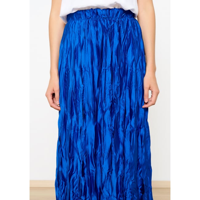 Jupe longue en satin bleu electrique <span itemprop=