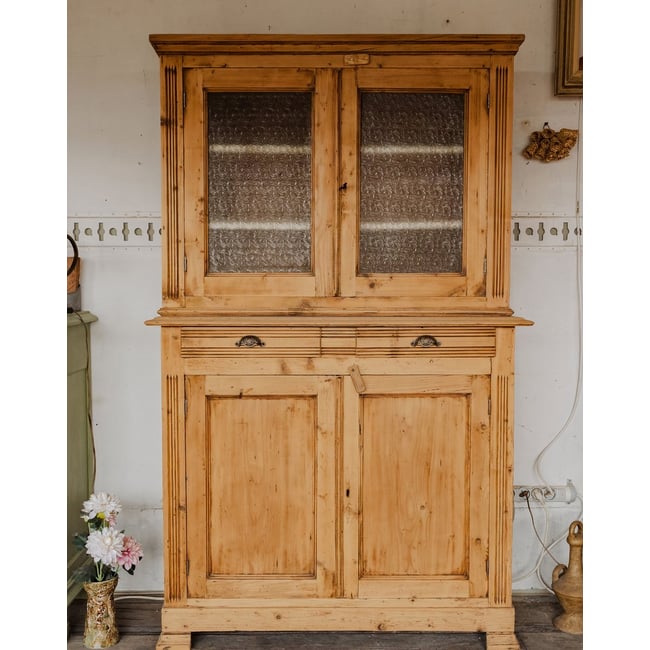 Buffet à deux corps en bois Gilbert N°1884 - Bon état Couleur bois clair <span itemprop=