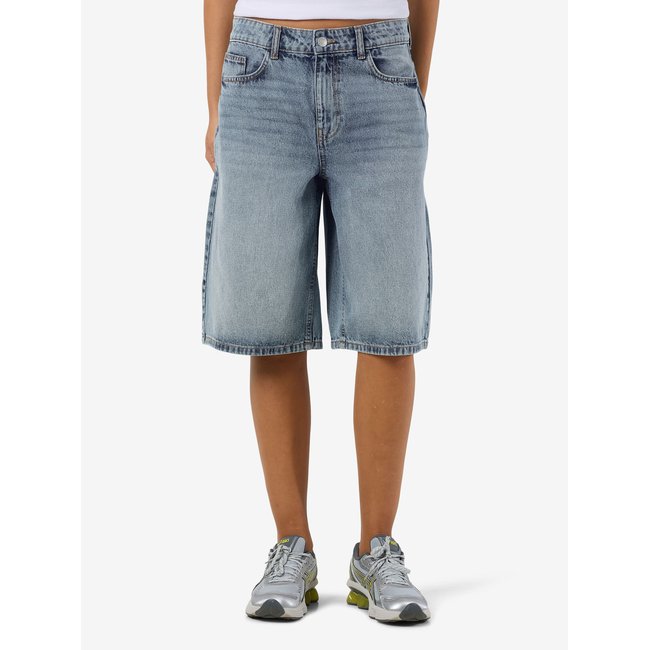 Shorts En Jean NMMINDIE light blue denim <span itemprop=