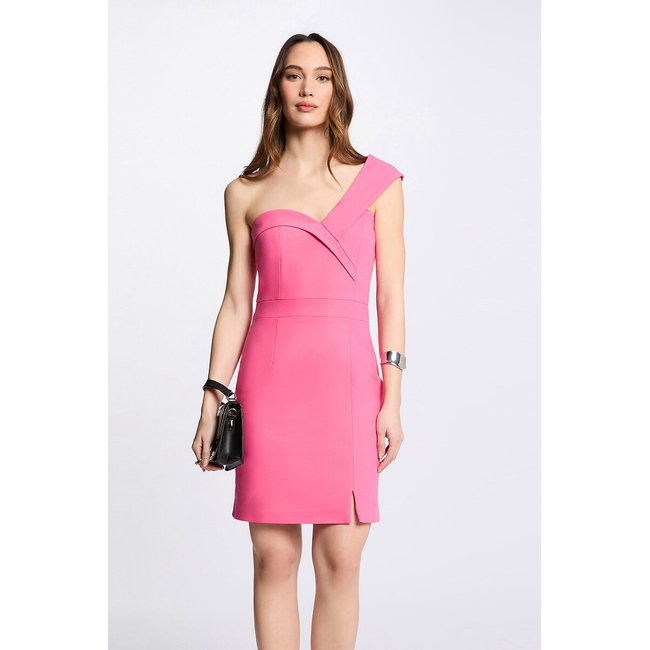 Vestido corto entallado rosa chicle <span itemprop=