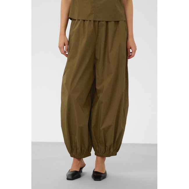 Pantalon Casual beech <span itemprop=