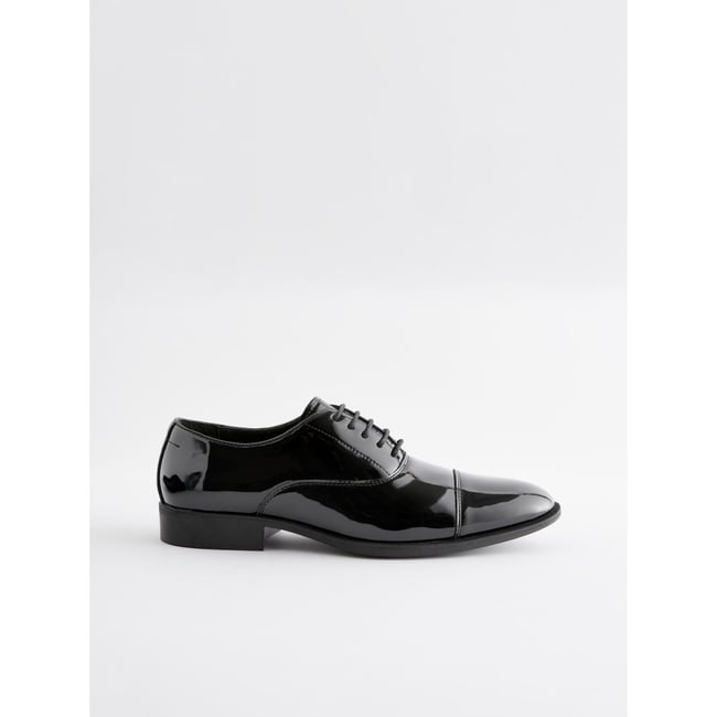Chaussures oxford vernies à bout rapporté noir <span itemprop=