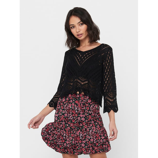 Pull court en crochet noir <span itemprop=