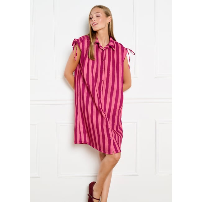 Robe chemise épaules froncées fuchsia <span itemprop=