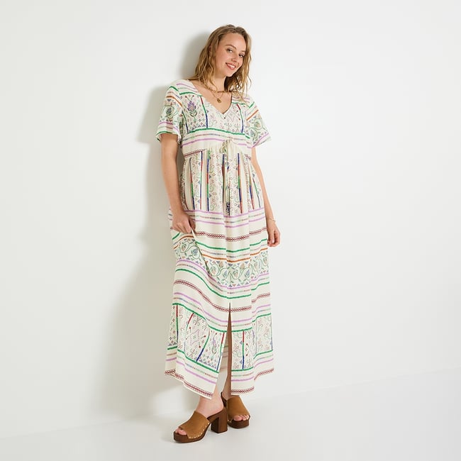 Robe longue bohème imprimée blanc cassé ecru <span itemprop=