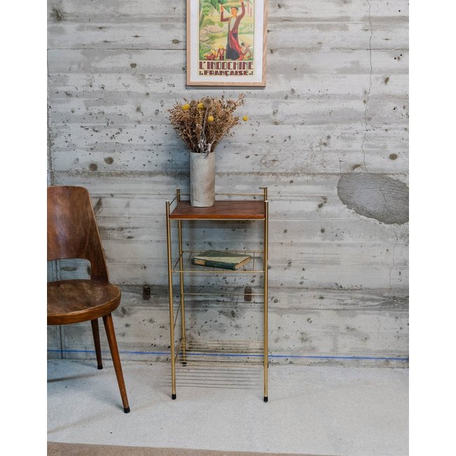 Table d'appoint en bois et métal Hanna N°1346 - Bon état Couleur bois foncé <span itemprop=