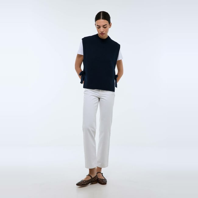 Pull sans manches à nouer marine <span itemprop=