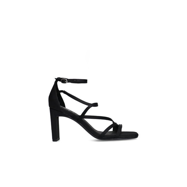 Sandales à talon noir <span itemprop=