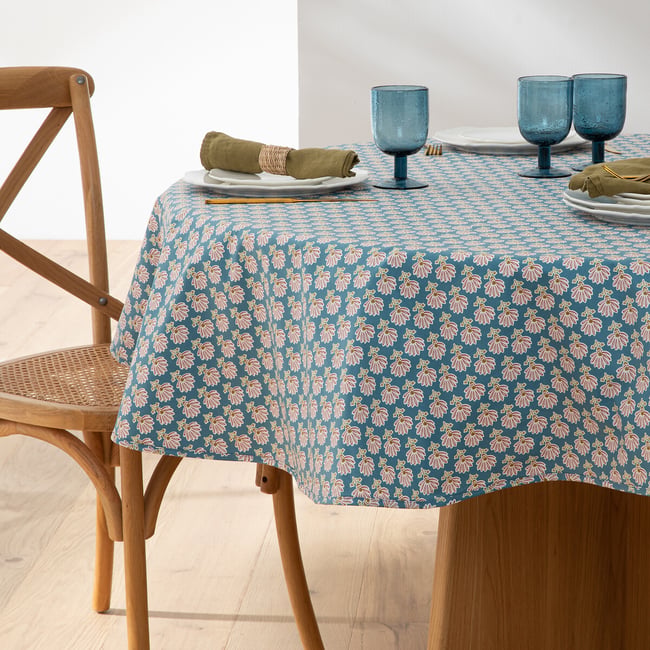 Nappe ronde imprimée coton enduit Nadesha imprimé fond bleu <span itemprop=