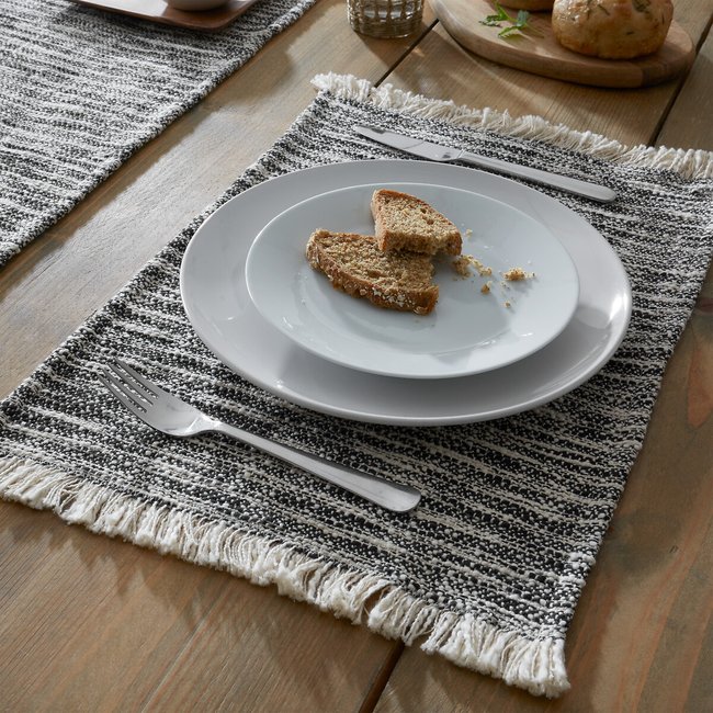 Set of 2 Textured Frayed Edge Placemats - PINEAPPLE ELEPHANT