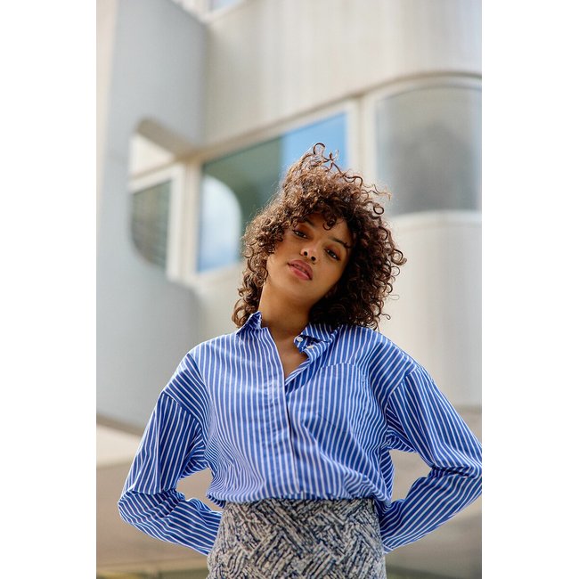 Gestreifte Hemdbluse CLONY blau/ecru <span itemprop=