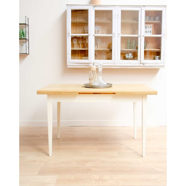 Table à manger en chêne Karla N°1271 - Bon état Couleur bois clair <span itemprop=