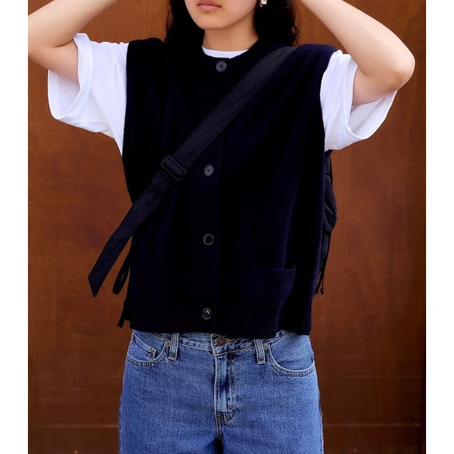 Pull sans manche MARGAUX bleu marine <span itemprop=