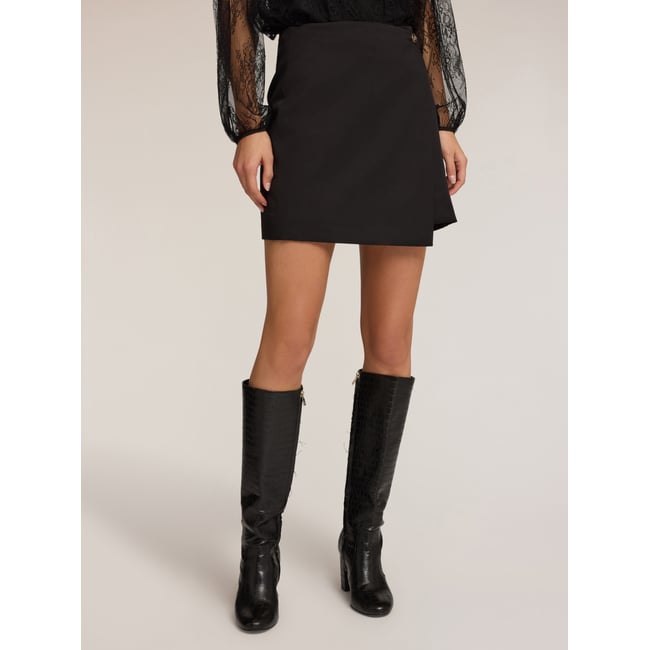 Jupe courte portefeuille noir <span itemprop=