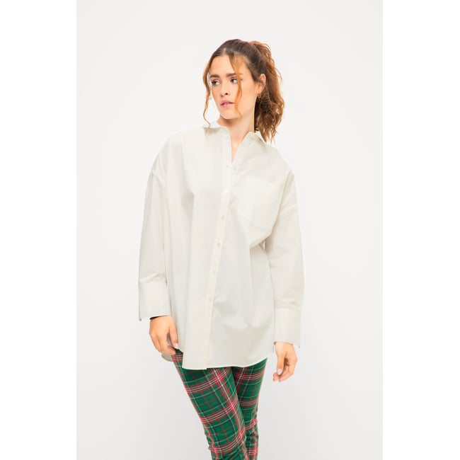 Chemisier oversize à manches longues blanc cassé <span itemprop=