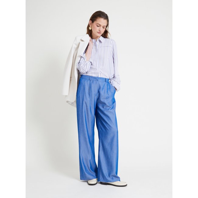 Pantalon large fluide satiné LEINIA bleu moyen <span itemprop=