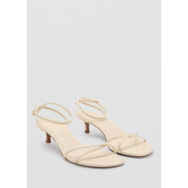 Sandales lanières croisées vanille <span itemprop=
