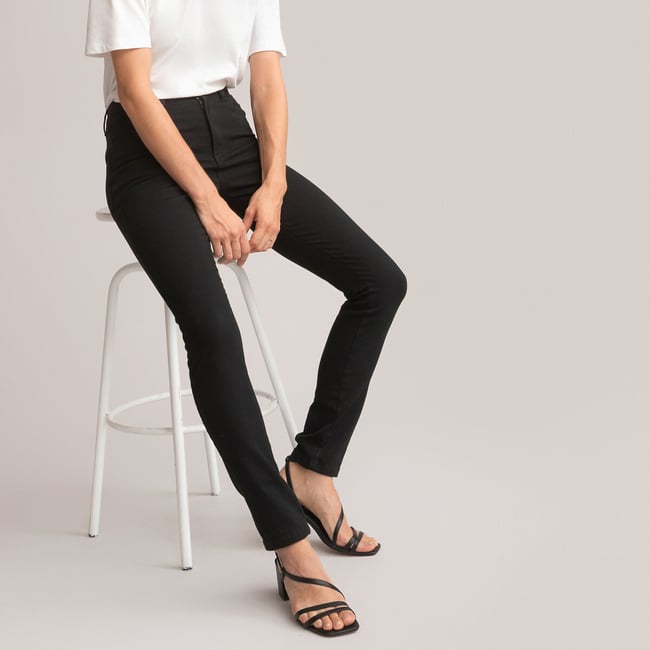 Pantalon 5 poches, slim, en coton stretch  noir <span itemprop=