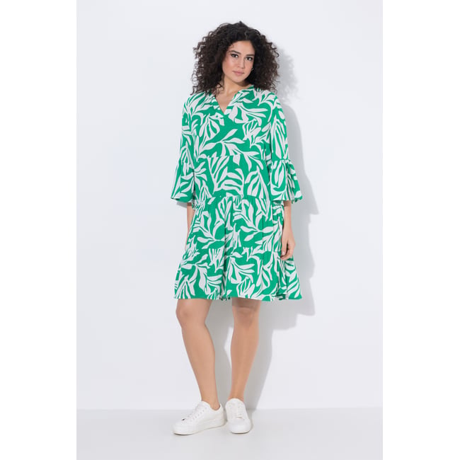 Robe midi, coupe évasée vert d’été <span itemprop=