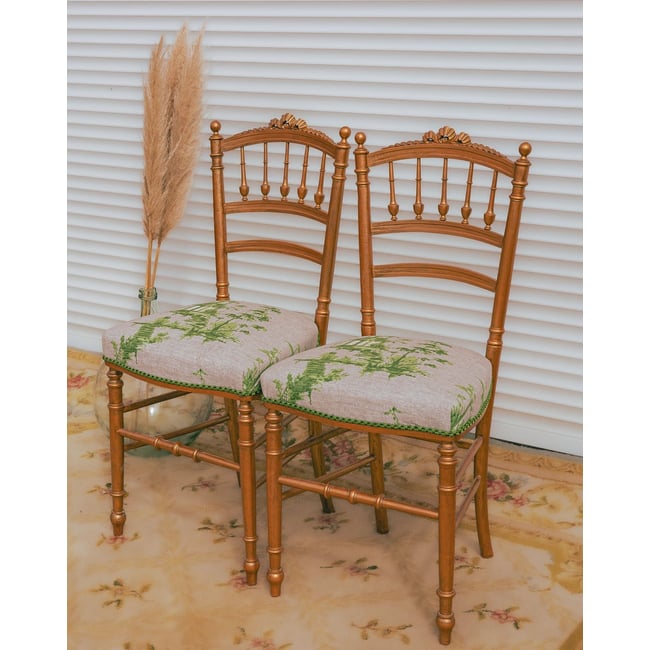 Paire de chaises dorées Claude N°1561 - Bon état Couleur doré <span itemprop=