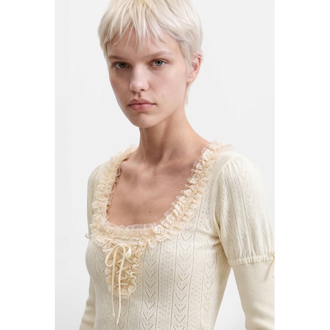 pull côtelé en maille fine beige <span itemprop=