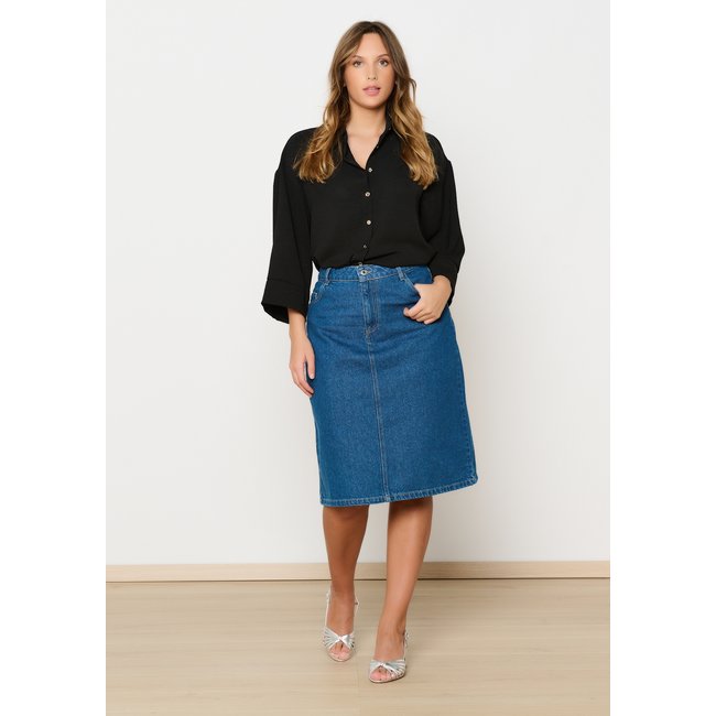 Jupe mi-longue en denim medium blue <span itemprop=