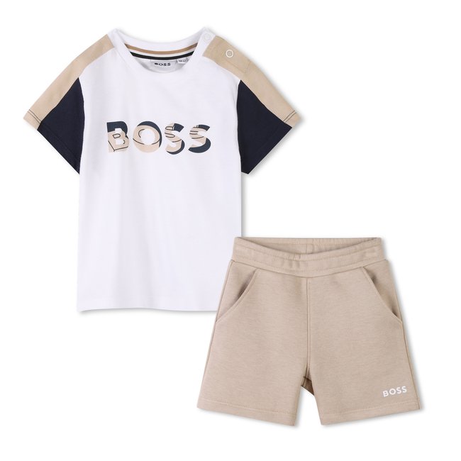 Ensemble short et T-shirt blanc <span itemprop=