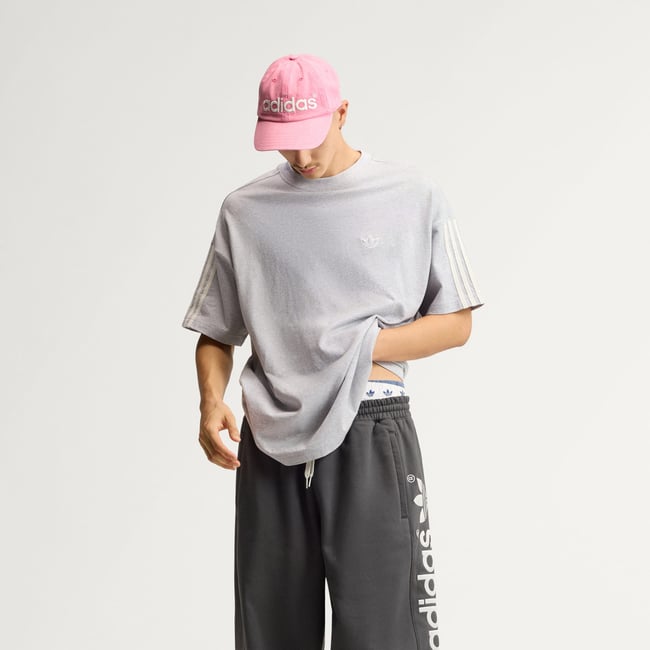 T-Shirt 3 Bandes Adisignature light grey heather / off white <span itemprop=