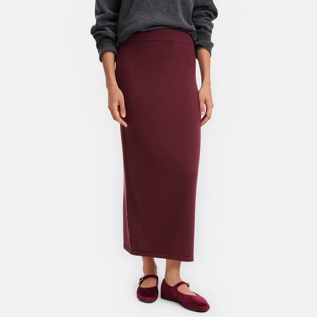 Jupe longue droite, en tricot rouge bordeaux <span itemprop=