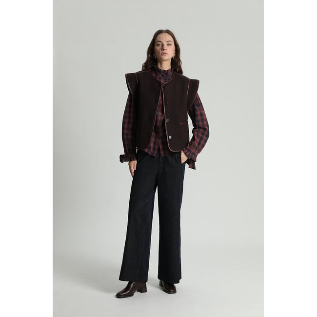 Veste sans manches en laine marron <span itemprop=