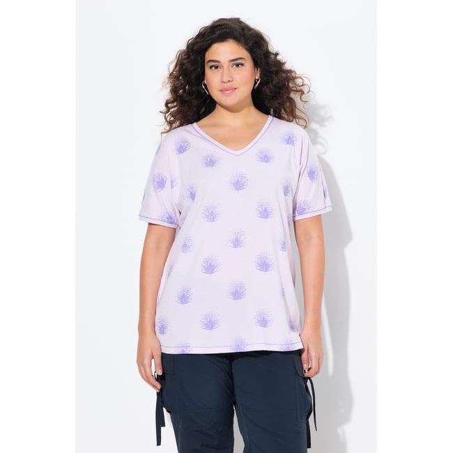 T-shirt oversize. Col V et manches courtes. lavande <span itemprop=