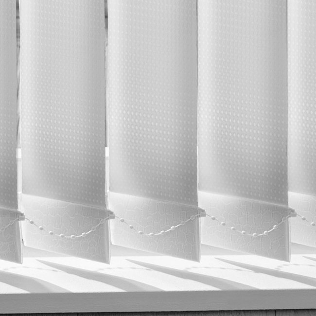 Lot de 5 lamelles verticales 89mm corona pour store californien blanc <span itemprop=